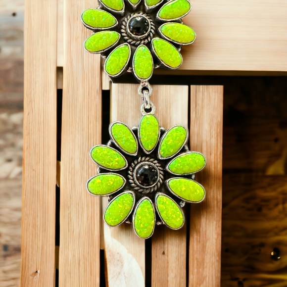 Green Aurora Opals & Black Onyx in Solid Sterling Silver Necklace & Earring Set - Picture 7 of 14